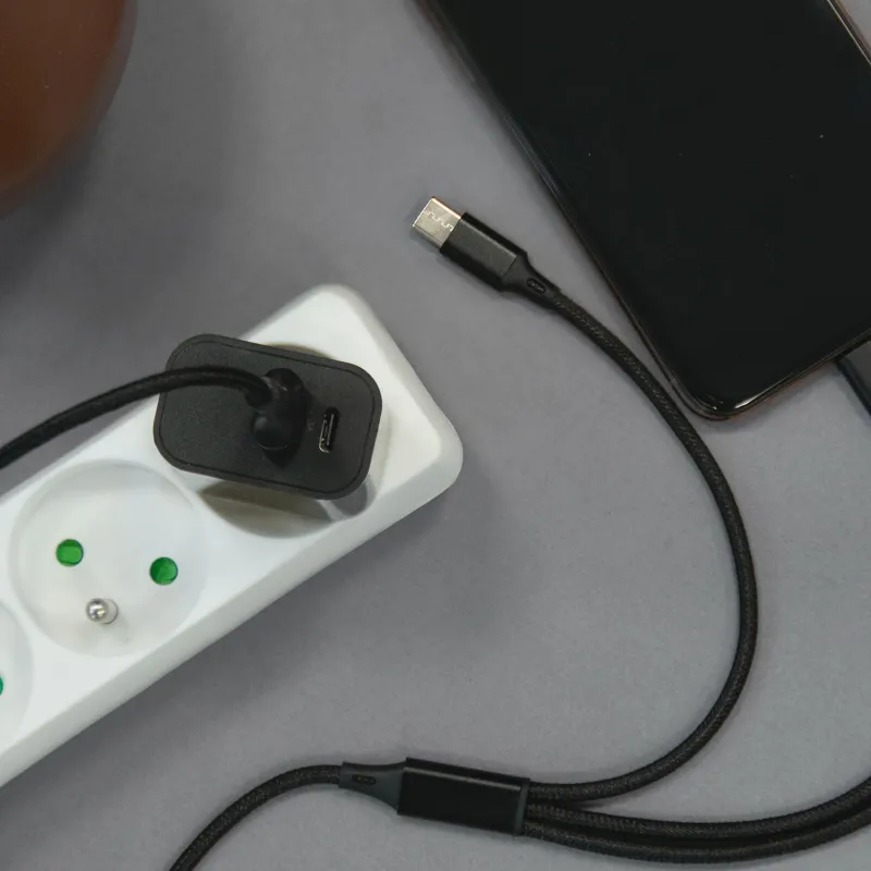 chargeur secteur usb-a + usb-c 15w noir<AKASHI Fashion