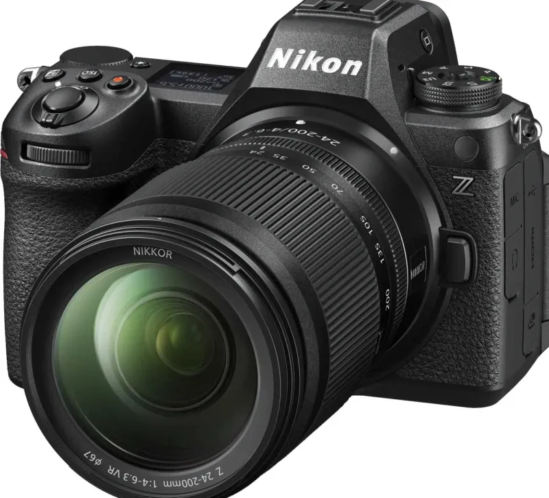 Z6 III + 24-200MM F4-6.3<NIKON Flash Sale