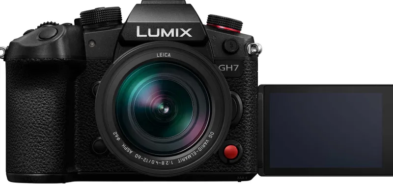 LUMIX GH-7 + 12-60/2.8-4.0<PANASONIC Hot
